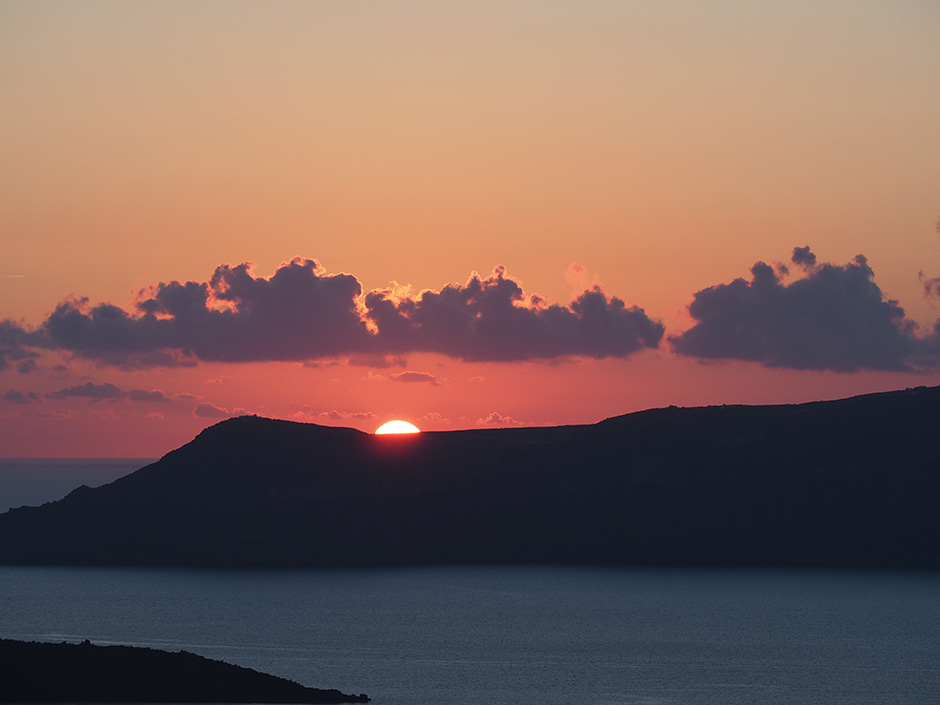 Coucher de soleil à Santorin - vue depuis Fira